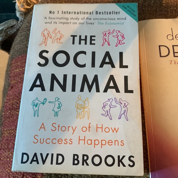 BOOKS BUNDLE - Picture 2 of 3